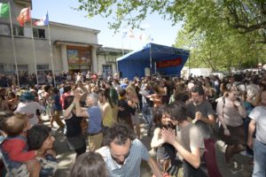 Danse populaire du festival trad boulegan a l'ostal